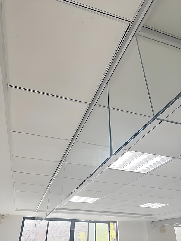 同仁玻璃同仁挡烟垂壁