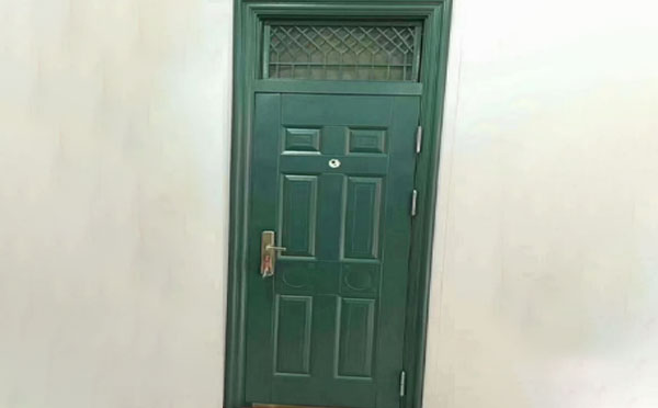 同仁学校教室门