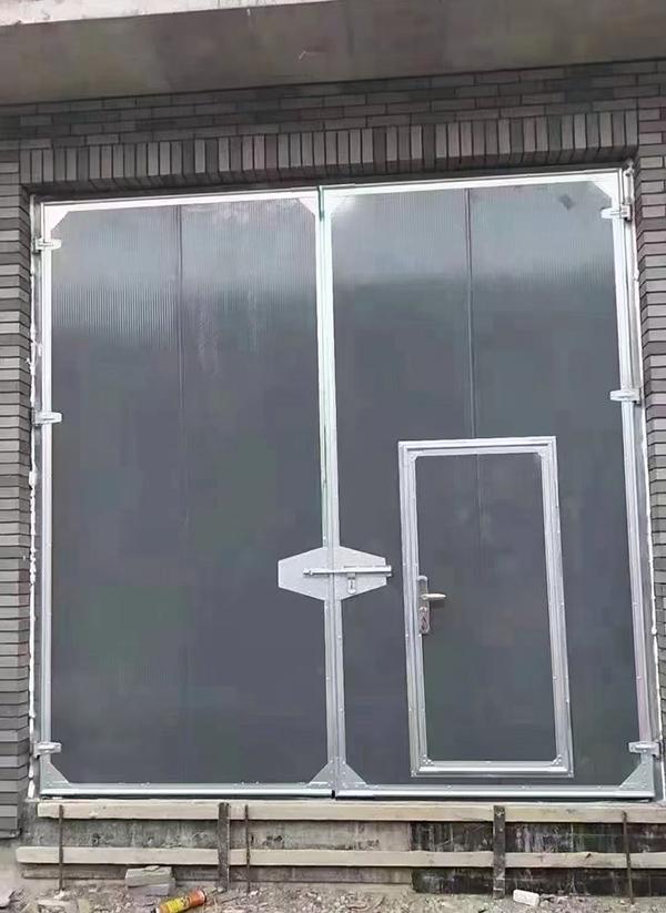 同仁工业平开门在大型设备制造车间的应用实例